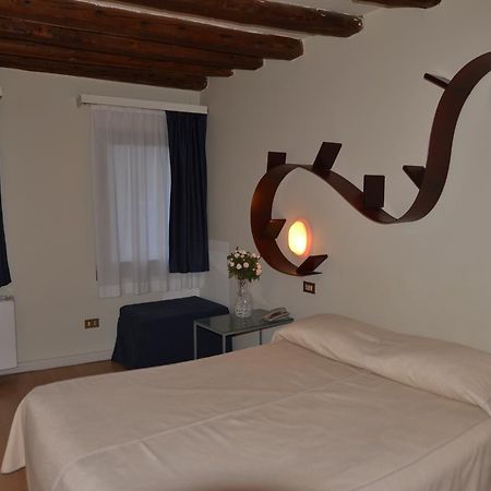 Piccolo Tiepolo Hotel Venesia Bagian luar foto